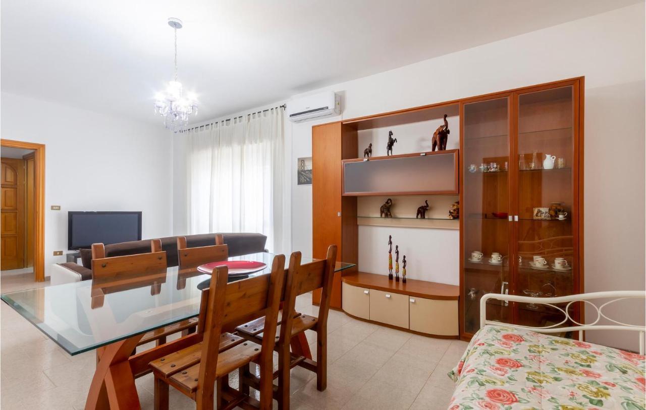 Lovely Apartment In Carovigno With Kitchen エクステリア 写真